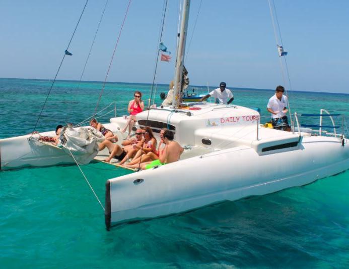 Katamaranutflykt över dagen