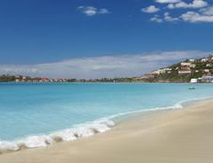 Transport till paradisstrand och lunch