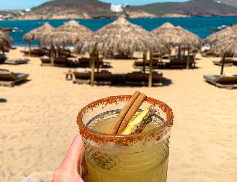 Drinkar vid stranden