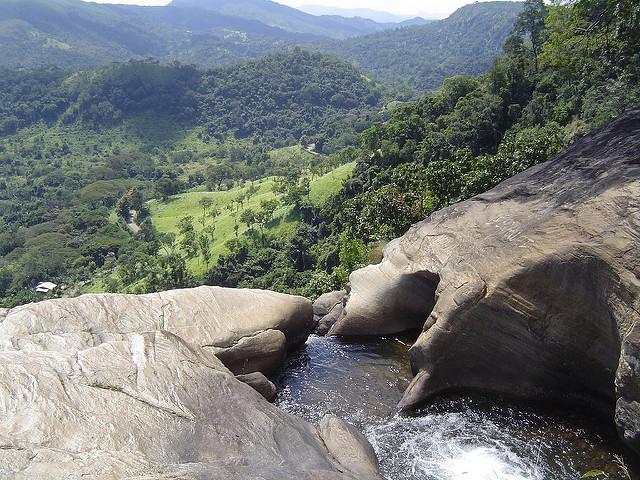 Transport t/r og guidet tur til Diyaluma Falls