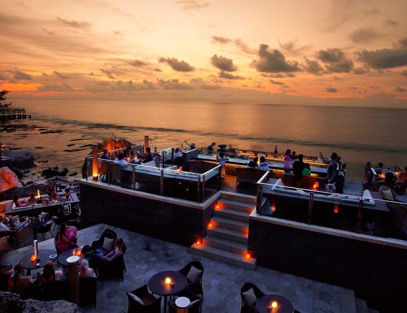 Drinkar på the Rock Bar