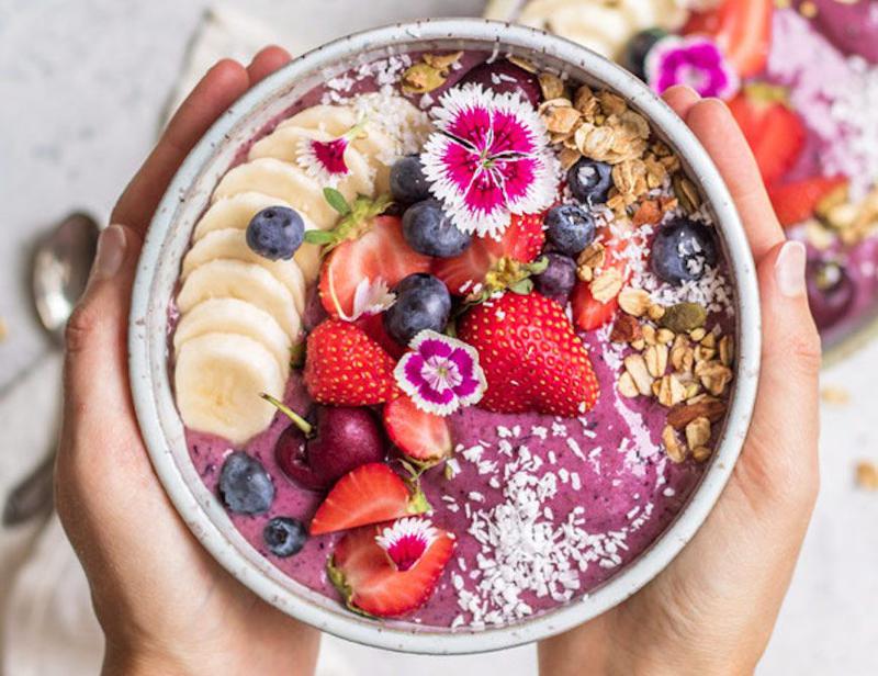 Lyxig acai bowl-frukost