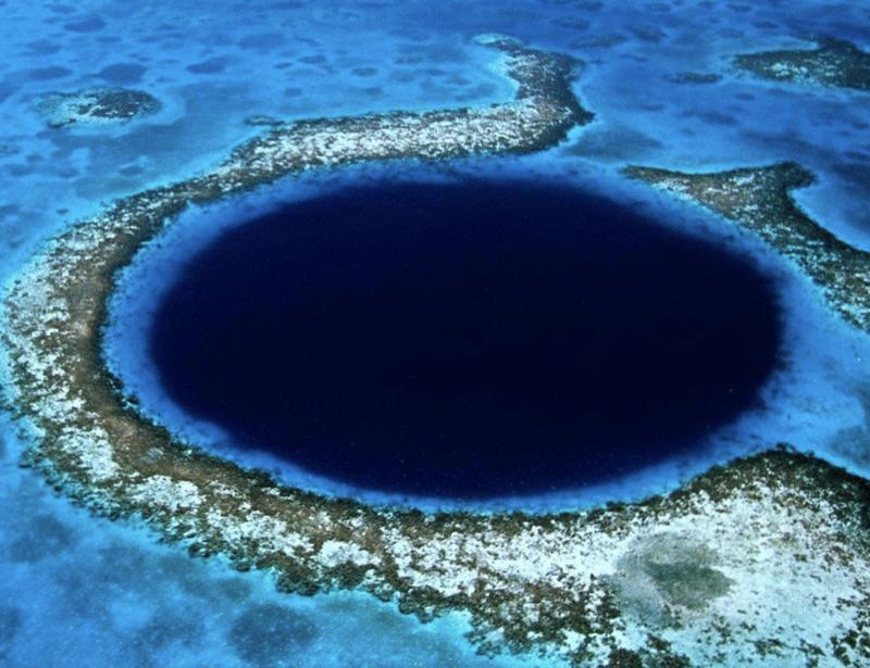 Diving in the Great Blue Hole