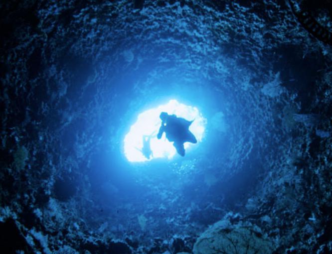 Twin Tunnels scuba dive