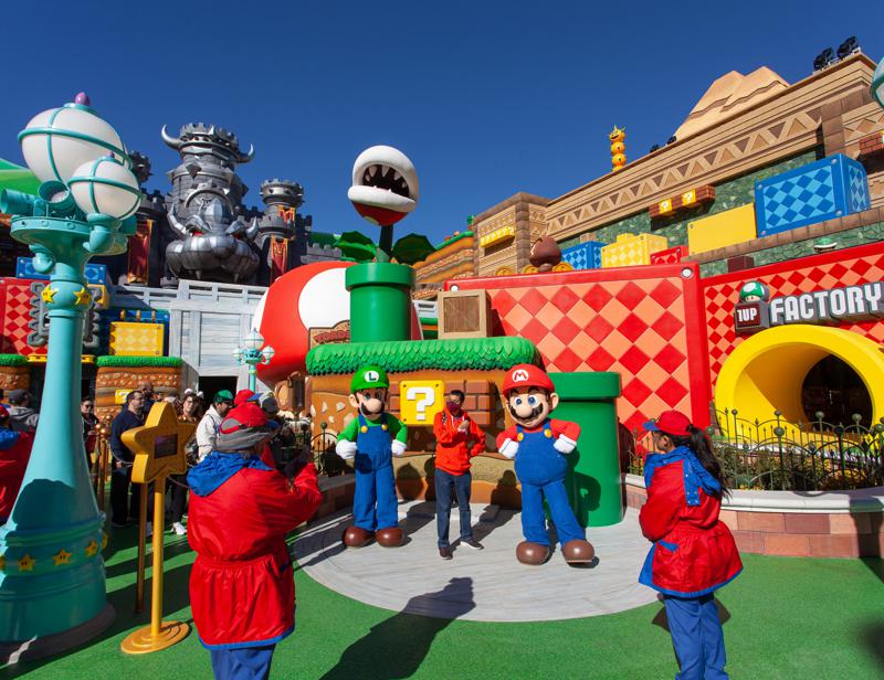 Admission for Björn to Super Nintendo World